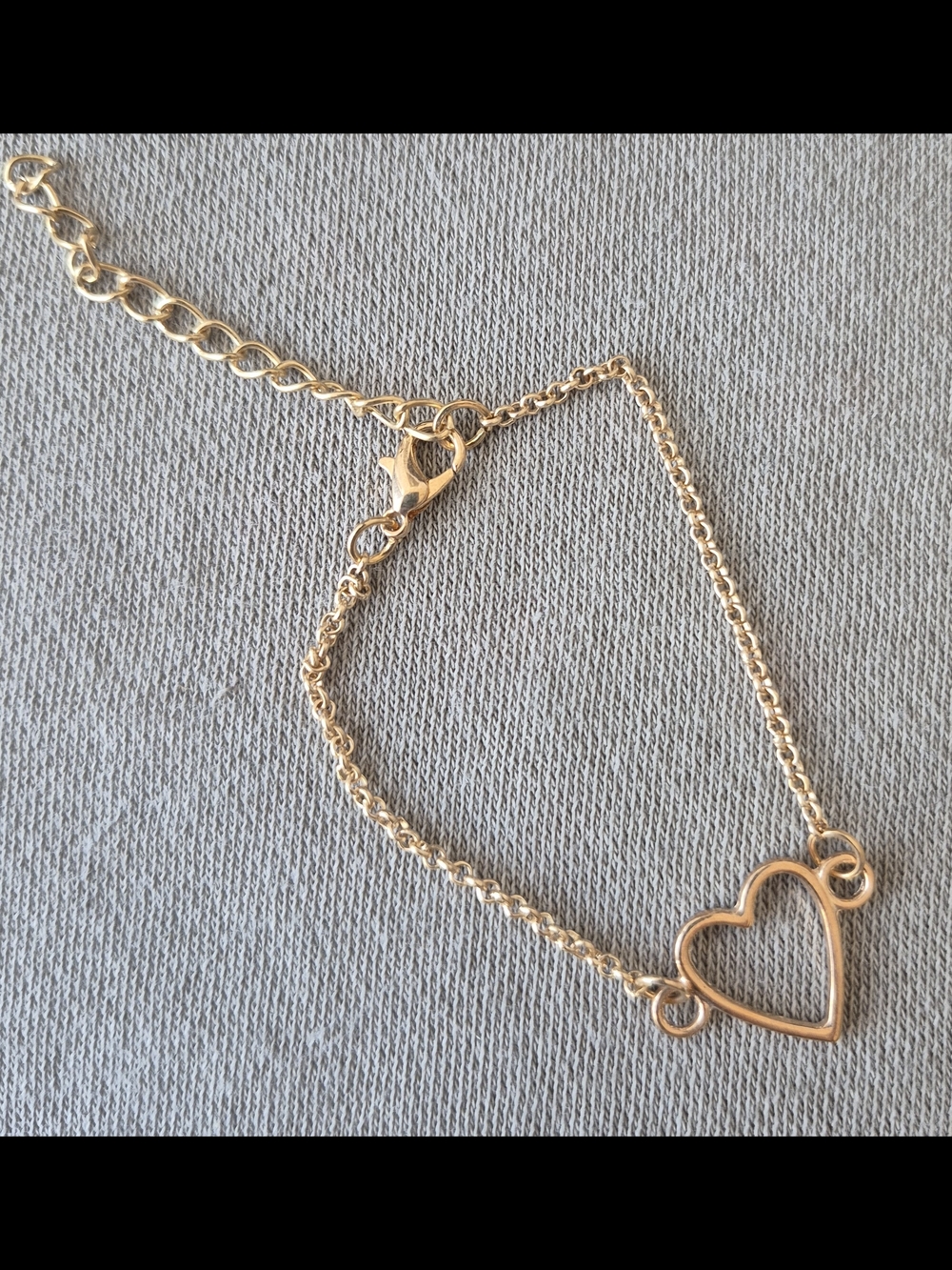 Delicate Gold Heart Bracelet - Women Jewelry